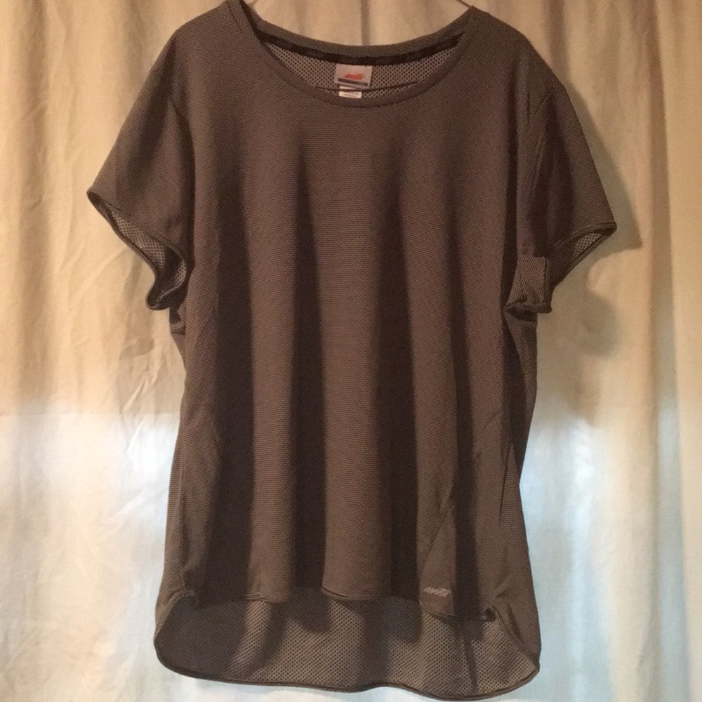 Ladies sport shirt.